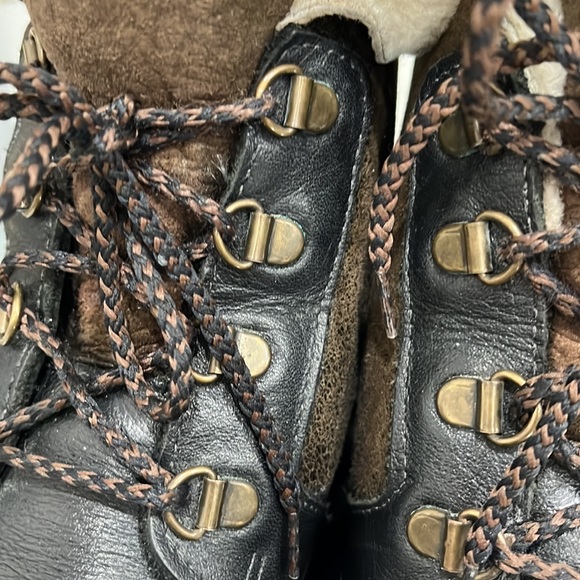 Blondo Waterproof Black Brown Lace up Genuine Shearling Leather Boots size 7 US - Picture 7 of 13